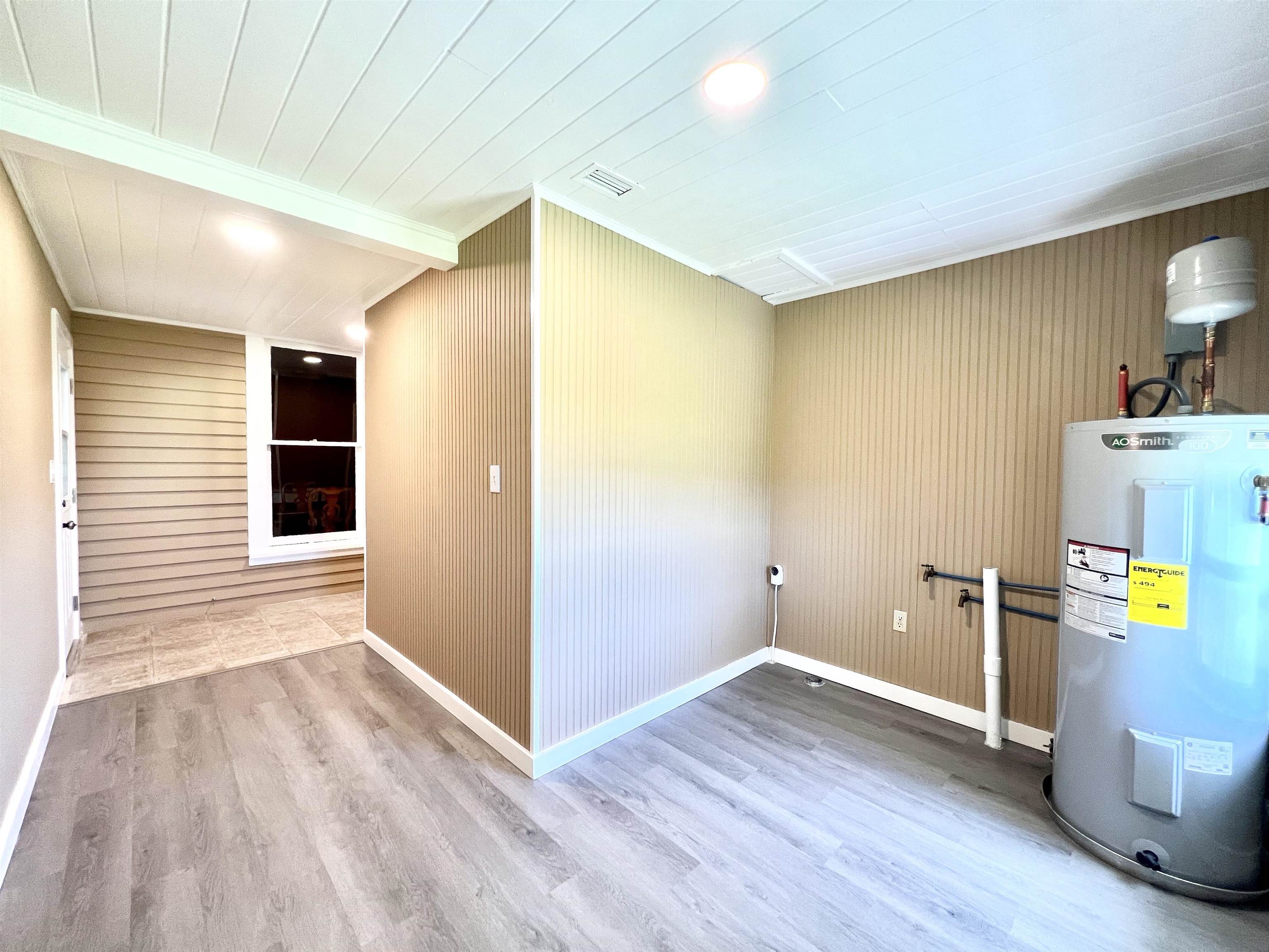 16852 Black Devine Road Loxley, AL 36551 - Photo 19 of 24 Laundry Room