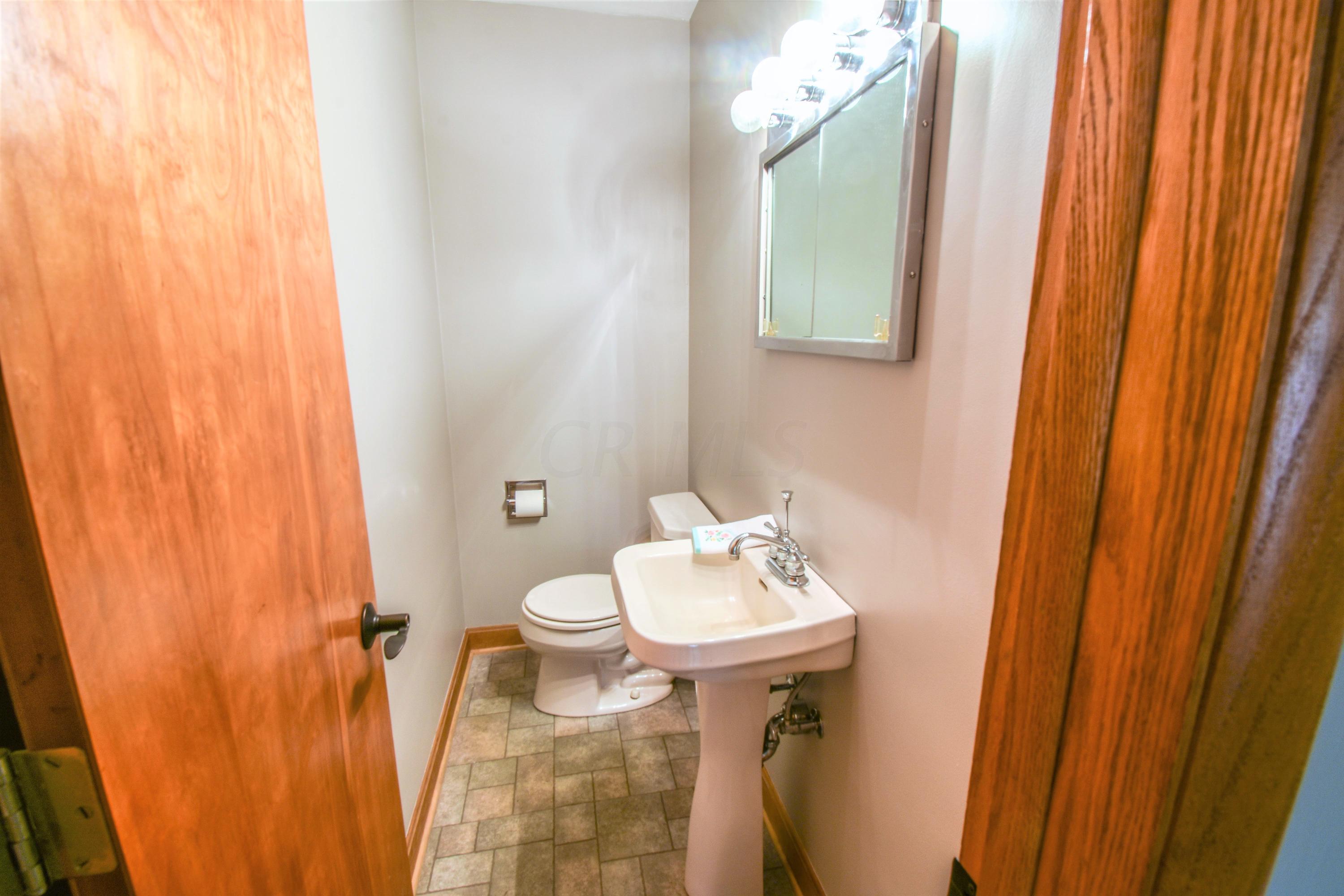 3199 Sharon Valley Road Northeast Newark, OH 43055 - Photo 10 of 23