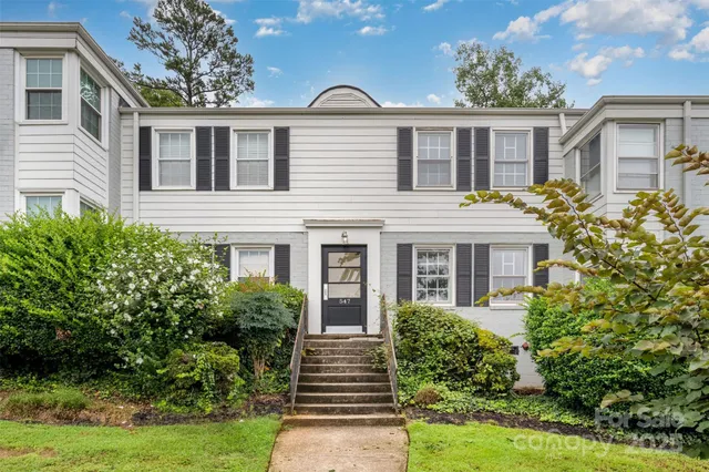 $283,000 | 547 Wakefield Drive, Unit B, Charlotte, NC 28209