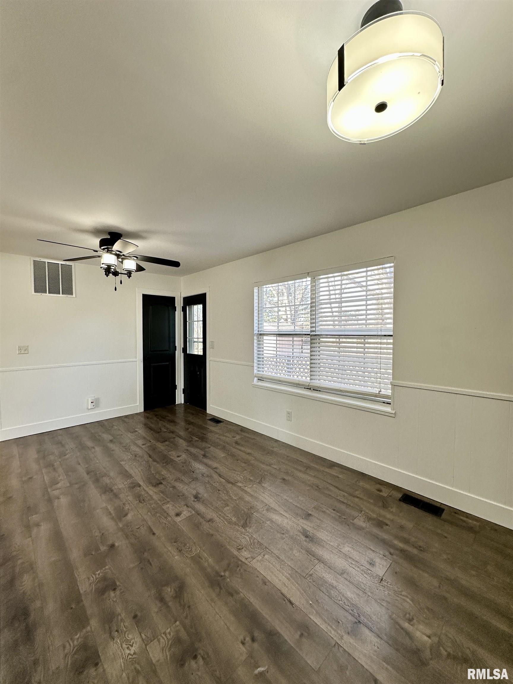 2004 Plum Street Jacksonville, IL 62650 - Photo 16 of 42