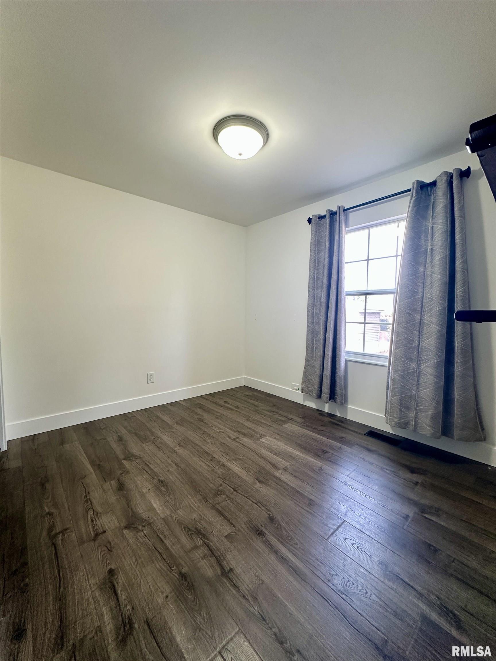 2004 Plum Street Jacksonville, IL 62650 - Photo 24 of 42