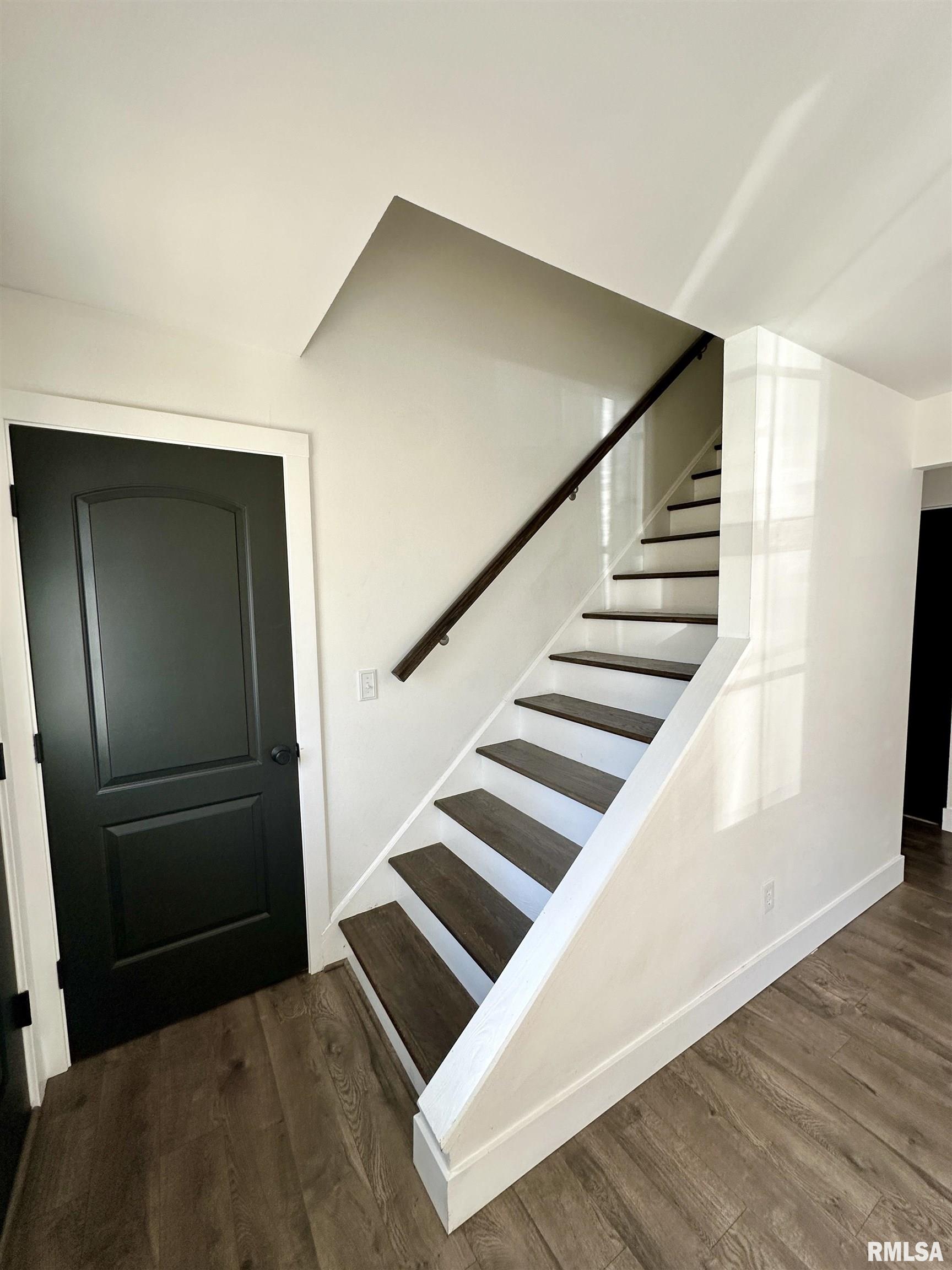 2004 Plum Street Jacksonville, IL 62650 - Photo 26 of 42