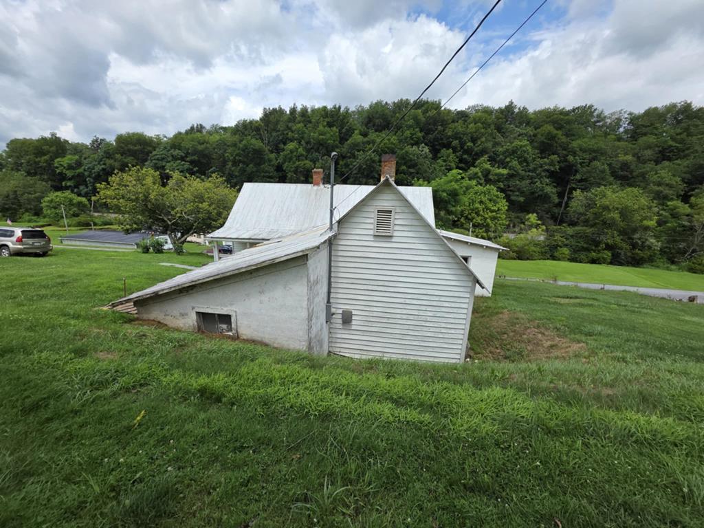 263 Knight Road Rural Retreat, VA 24368 - Photo 3 of 20 Gallery Image 3