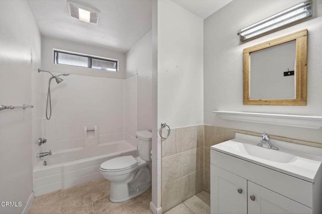 901 Indigo Place Oxnard, CA 93036 - Photo 21 of 38