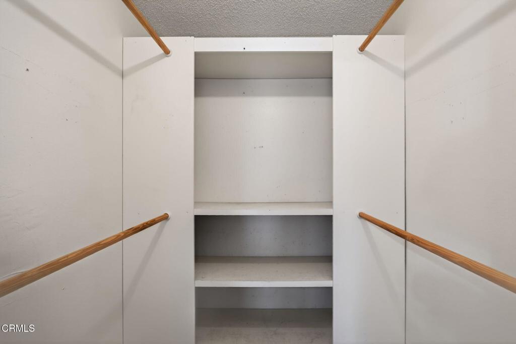 901 Indigo Place Oxnard, CA 93036 - Photo 26 of 38