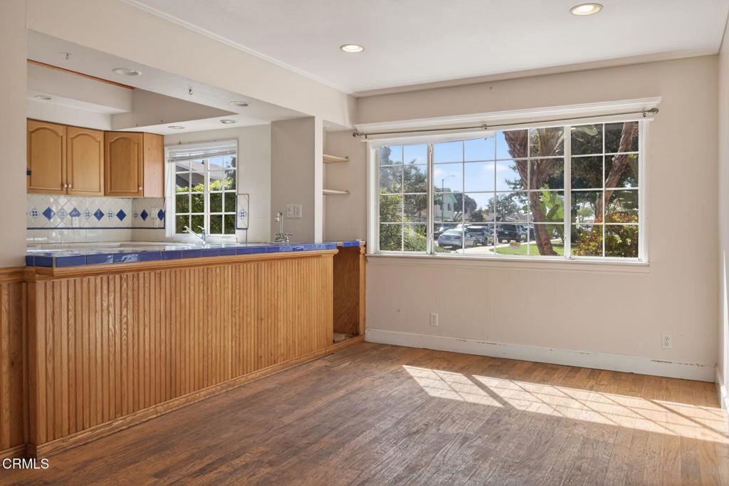 901 Indigo Place Oxnard, CA 93036 - Photo 7 of 38