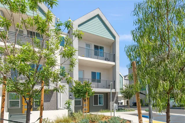 $1,530,000 | 251 Sash, Irvine, CA 92618