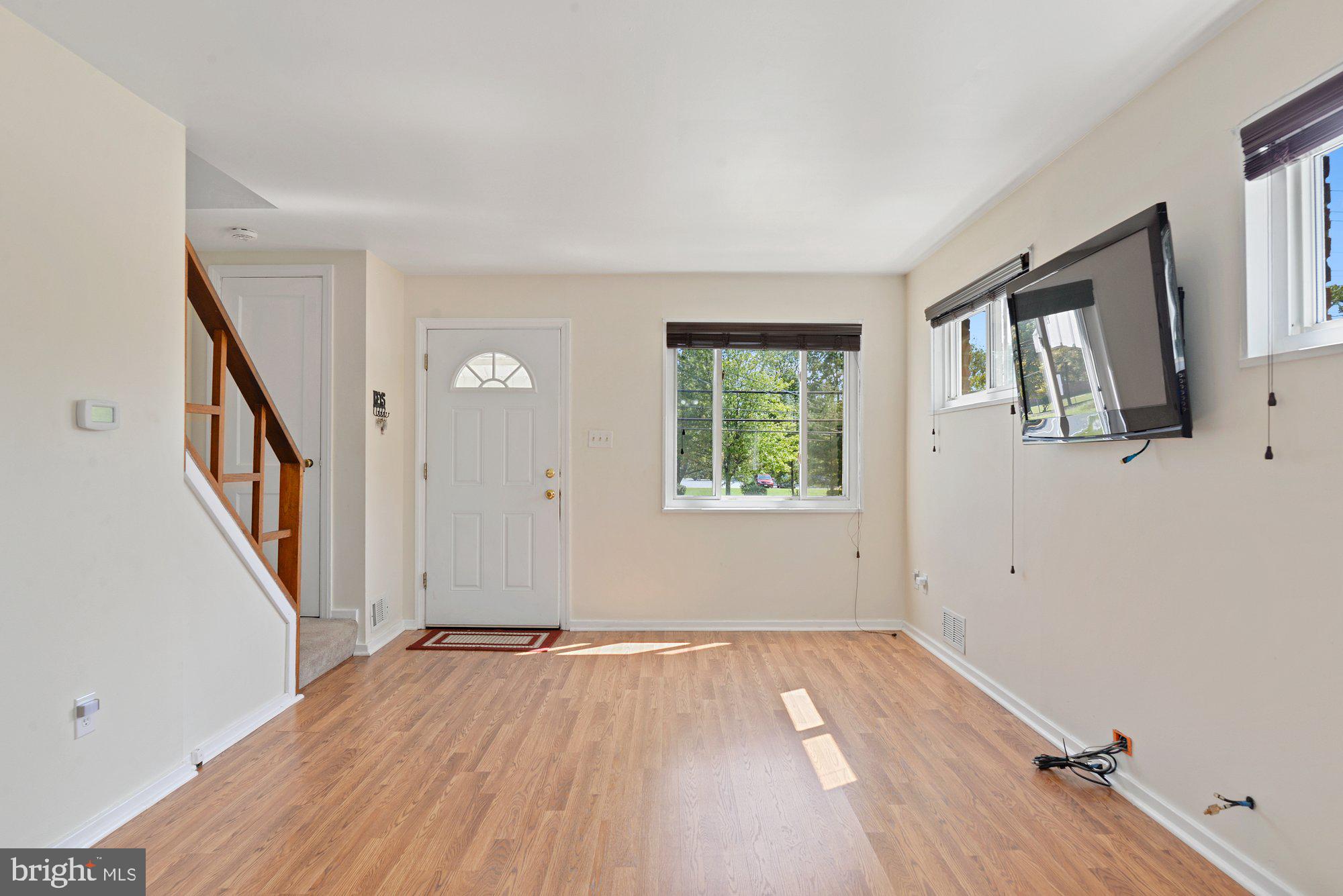 7206 Annapolis Road Hyattsville, MD 20784 - Photo 4 of 25 Gallery Image 4