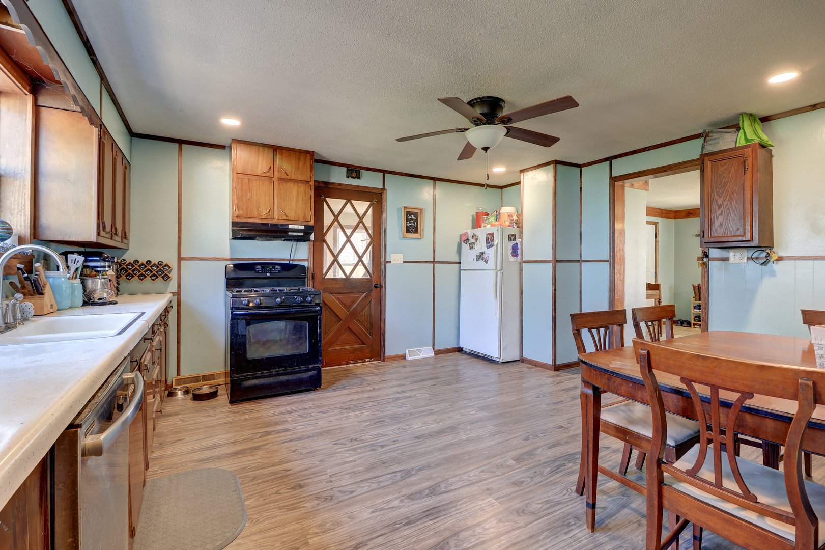 404 North Main Coleta, IL 61081 - Photo 9 of 30