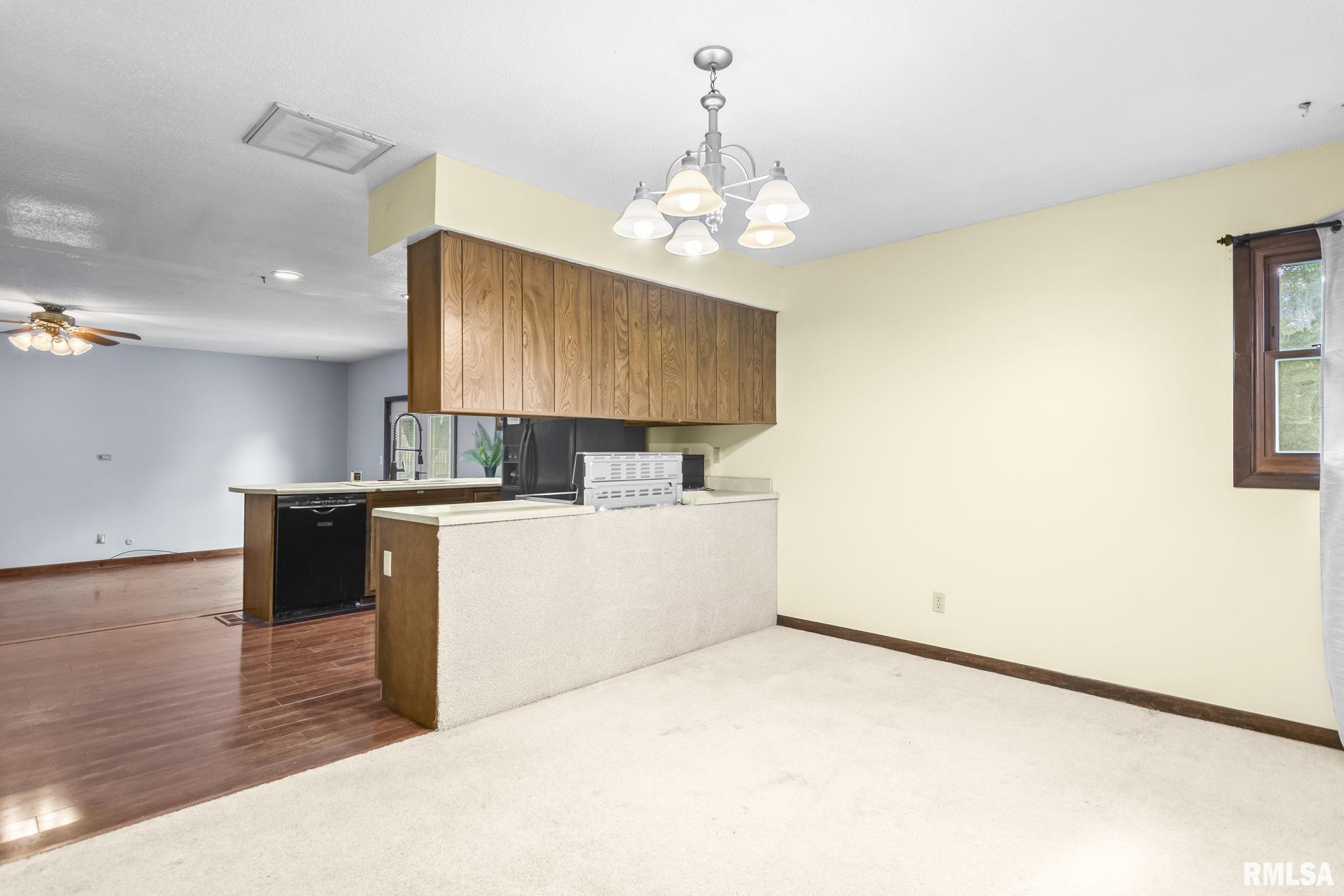 212 Golf Road Springfield, IL 62704 - Photo 14 of 35
