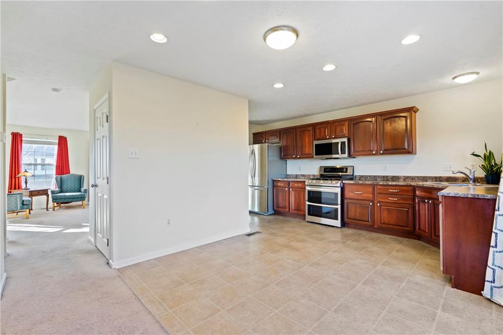 242 Maple Ridge Drive Canonsburg, PA 15317 - Photo 14 of 41 Gallery Image 14