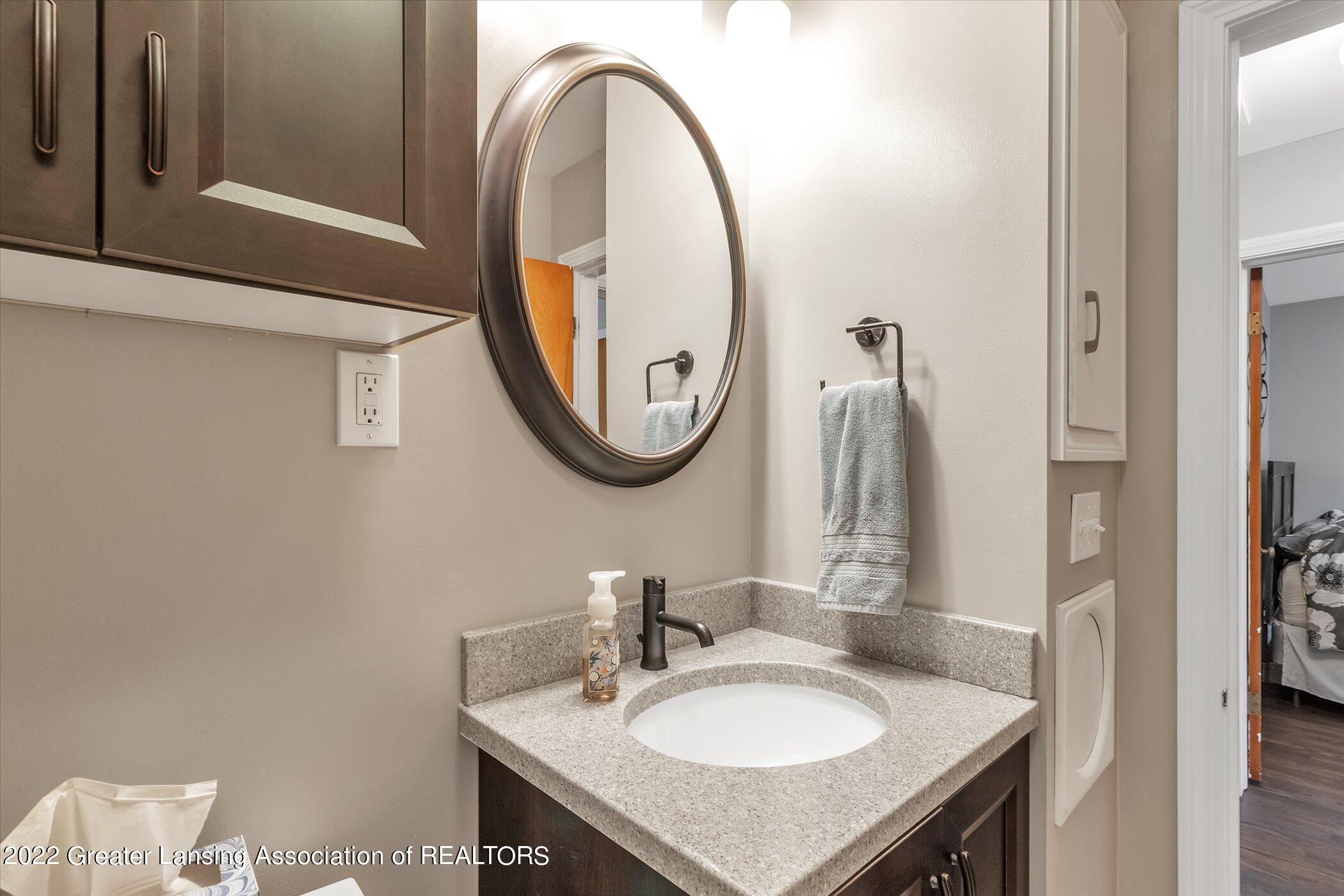 2501 Wellington Road Lansing, MI 48910 - Photo 19 of 27 Remodeled Bath