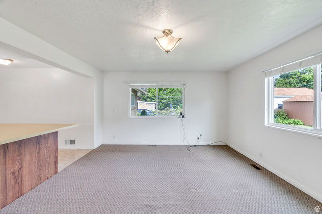 34 West 800 North Bountiful, UT 84010 - Photo 9 of 23