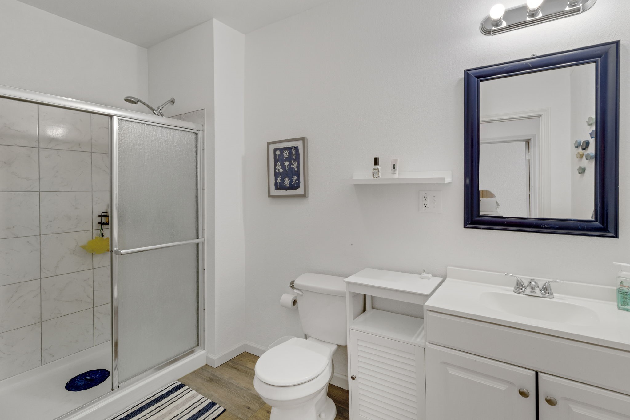 171 Kings Way Coldspring, TX 77331 - Photo 33 of 50 Full guest bathroom