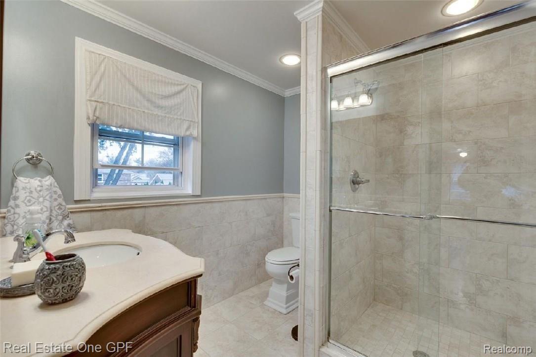 1376 Harvard Road Grosse Pointe, MI 48230 - Photo 20 of 34 1376 Harvard Rd Grosse Pointe-large-019-31-1376 Harvard19FULL-1500x1000-72dpi.jpg