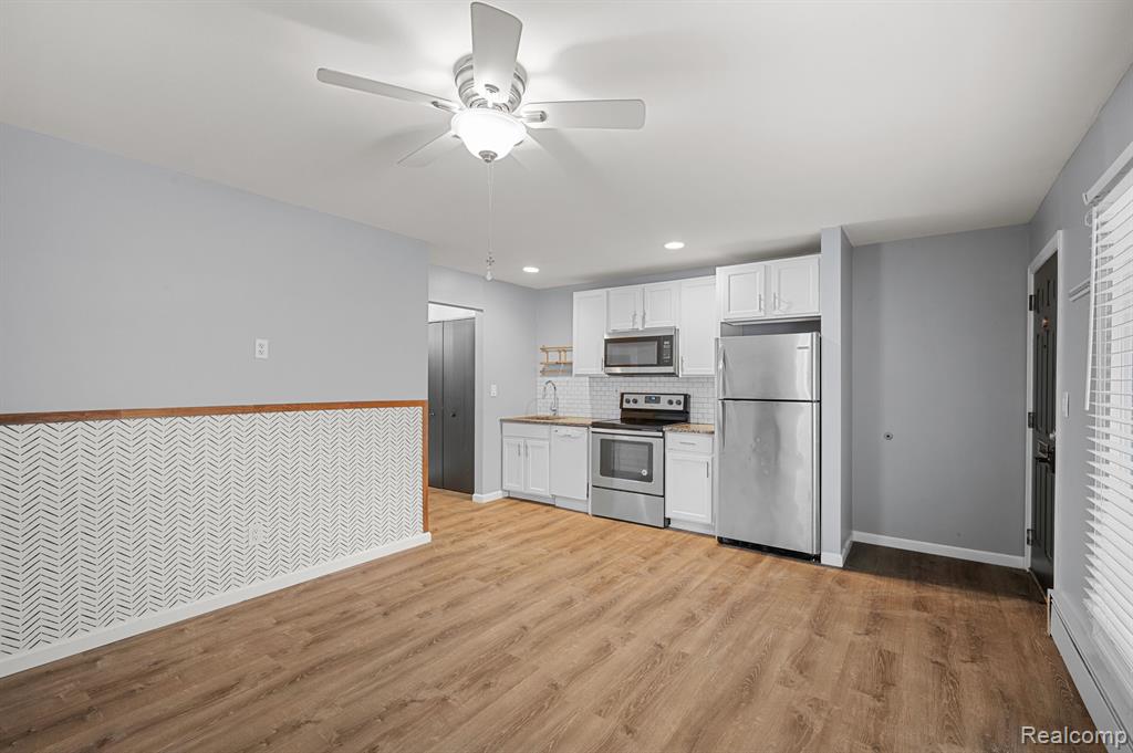 4123 Kent Road Royal Oak, MI 48073 - Photo 5 of 12