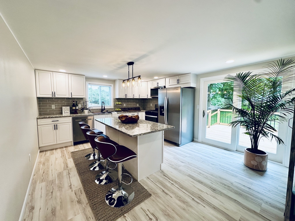 59 Racicot Avenue Webster, MA 01570 - Photo 6 of 40 Gallery Image 6