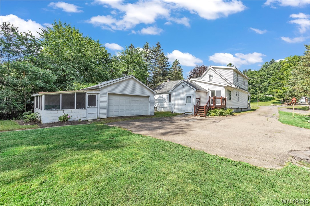 1790 Davis Road West Falls, NY 14170 - Photo 4 of 50 Gallery Image 4