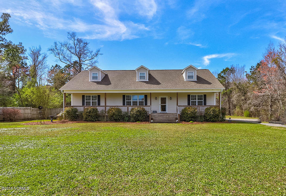 575 Hoover Road Hampstead, NC 28443 - Photo 2 of 36 IMG_5433_4_5