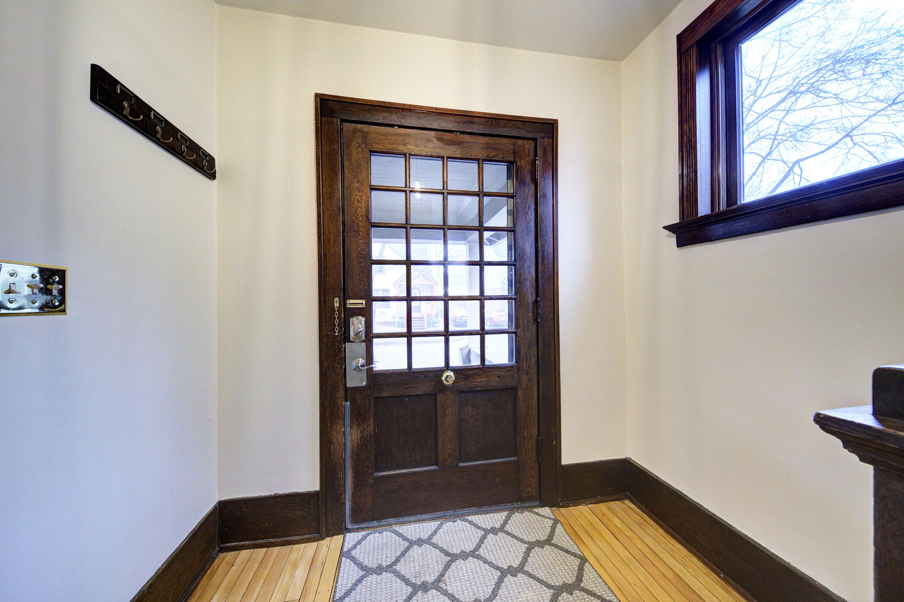 809 Sycamore Place Ann Arbor, MI 48104 - Photo 25 of 64 Front door