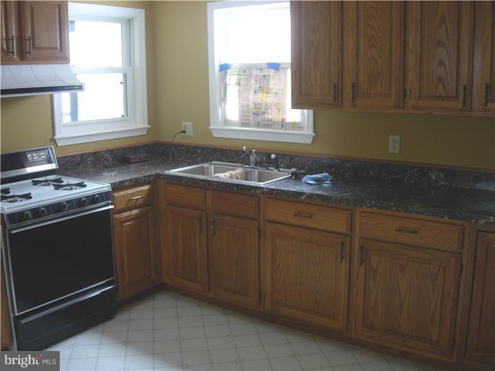 1424 Liggett Avenue Reading, PA 19607 - Photo 12 of 17