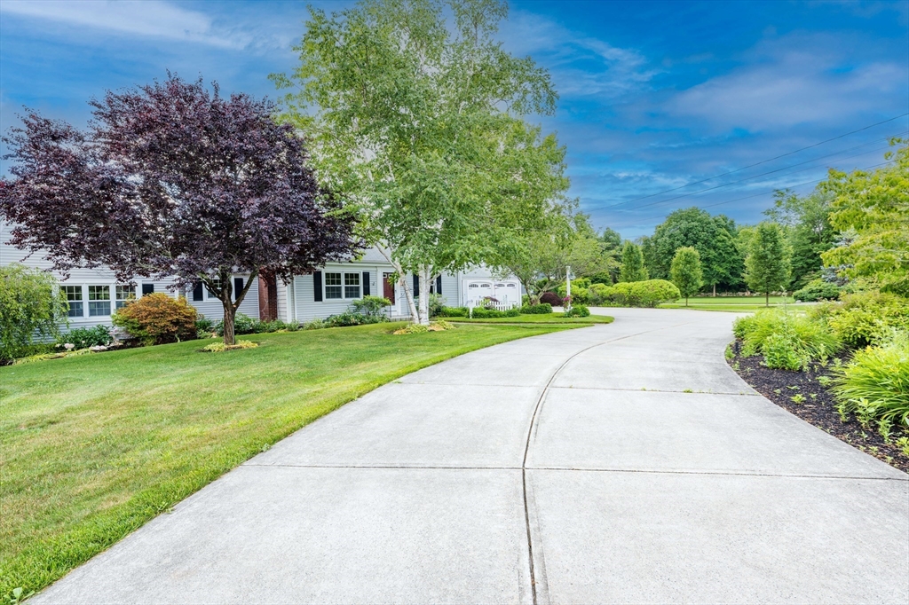 1324 Main Street Acushnet, MA 02743 - Photo 15 of 36