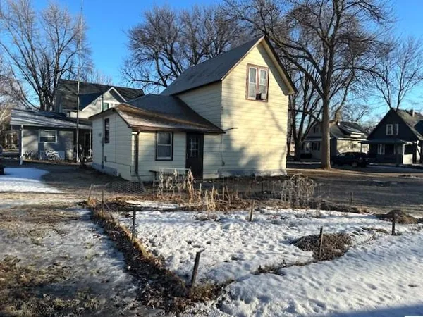 $117,900 | 305 South 8th Street, Montevideo, MN 56265