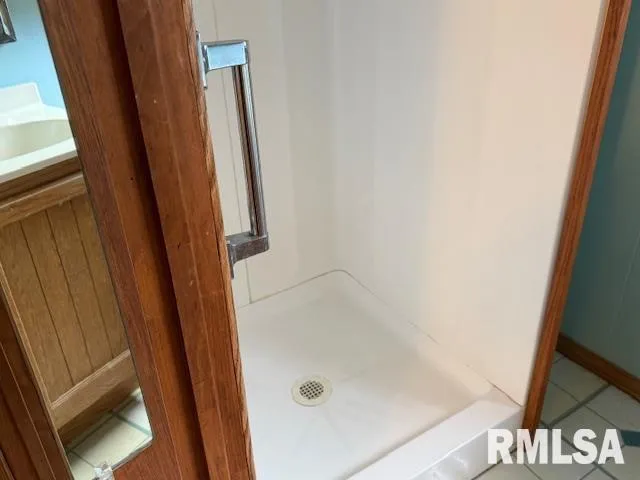 $140,000 | 84 South New Thompson Lake Road, Carbondale, IL 62901