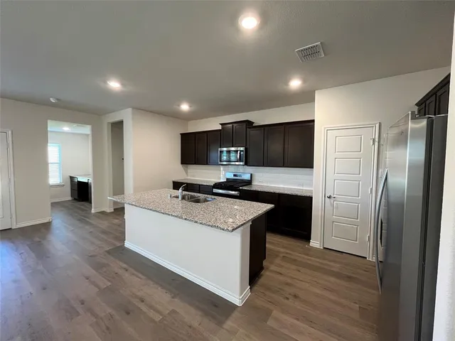 $2,450 | 2039 Liberty Crossing Avenue, Royse City, TX 75189