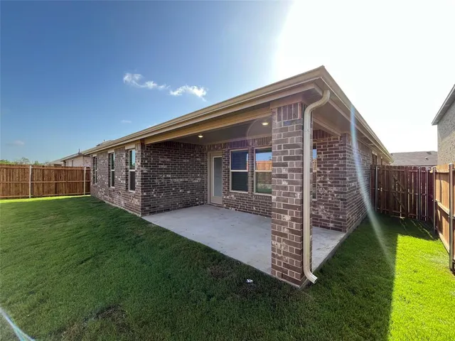 $2,450 | 2039 Liberty Crossing Avenue, Royse City, TX 75189