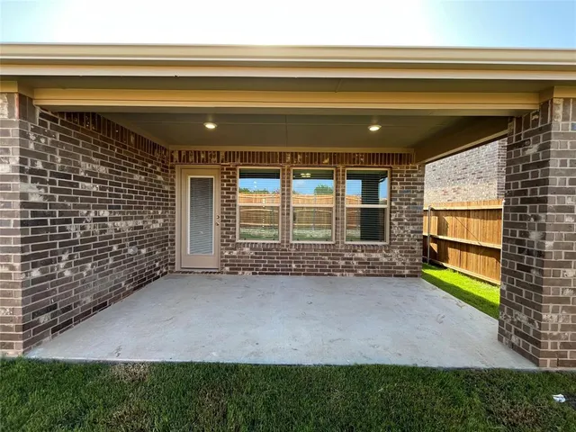$2,450 | 2039 Liberty Crossing Avenue, Royse City, TX 75189