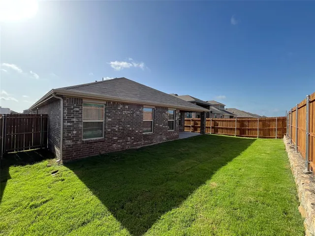 $2,450 | 2039 Liberty Crossing Avenue, Royse City, TX 75189