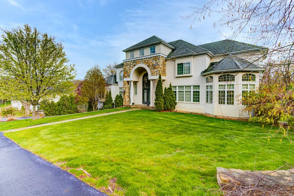 26 Coachman Ridge Road Shrewsbury, MA 01545 - Photo 2 of 42 Gallery Image 2