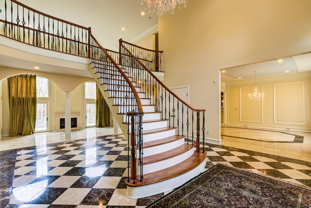 26 Coachman Ridge Road Shrewsbury, MA 01545 - Photo 9 of 42 Gallery Image 9