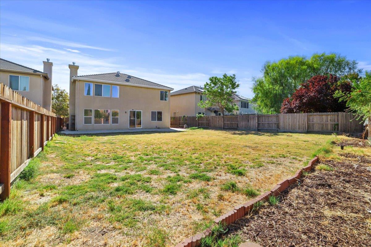 4467 Glenbrook Drive Tracy, CA 95377 - Photo 25 of 26 a swimming pool with outdoor view