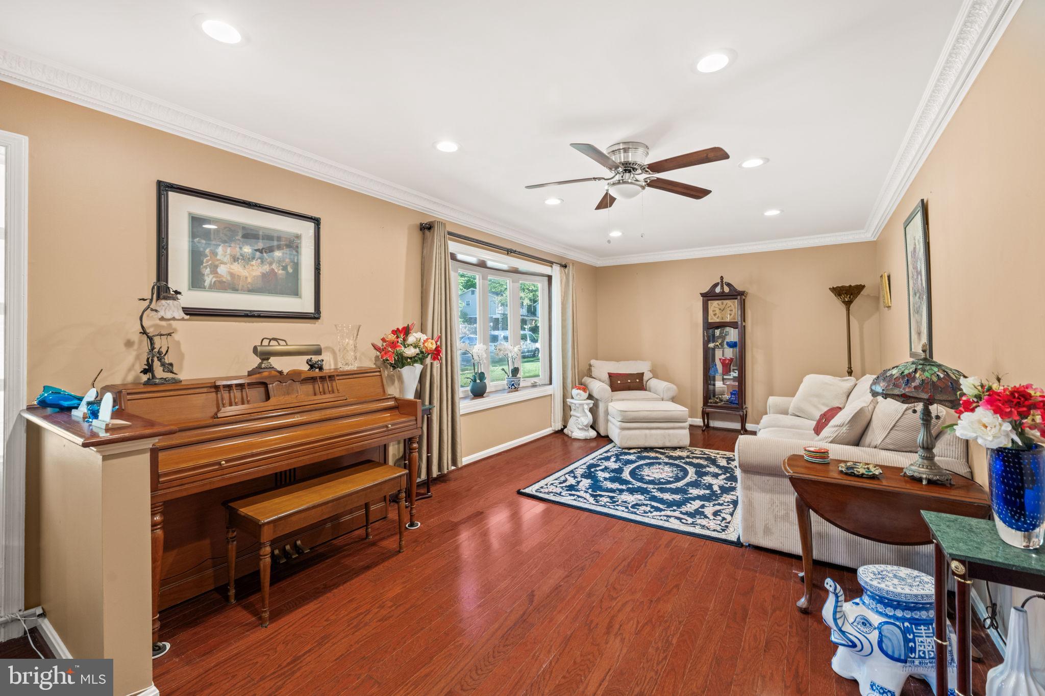 6813 Landor Lane Springfield, VA 22152 - Photo 11 of 60