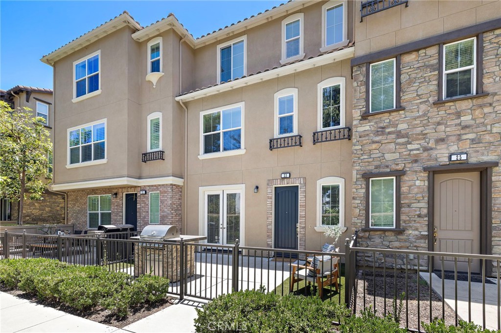23 Aliso Ridge Loop Mission Viejo, CA 92691 - Photo 5 of 65 Private location