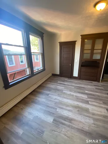 $1,275 | 850 Park Street, Unit 3E, Hartford, CT 06106