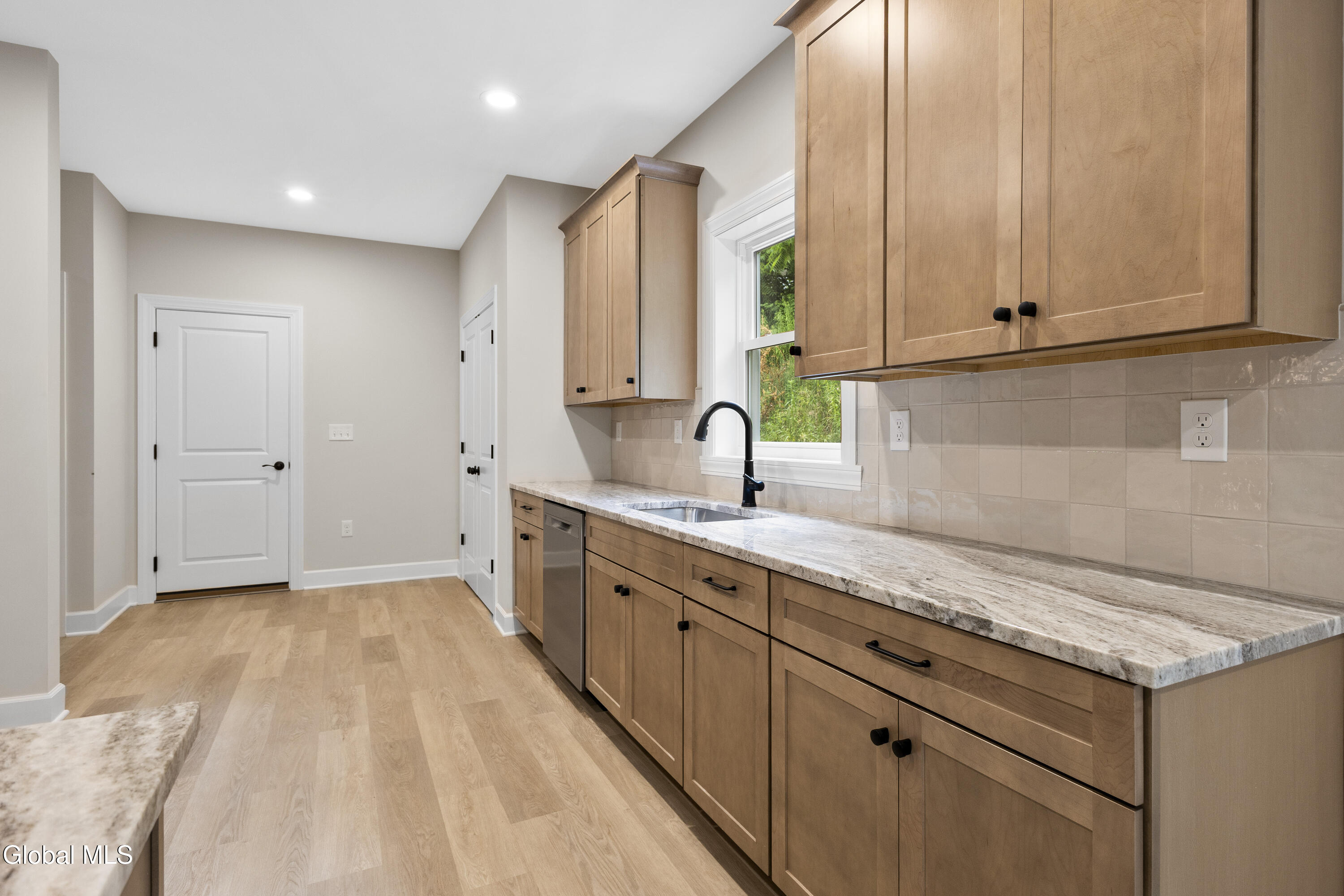 229 Cemetery Road Troy, NY 12182 - Photo 12 of 27 34-IMG_9673