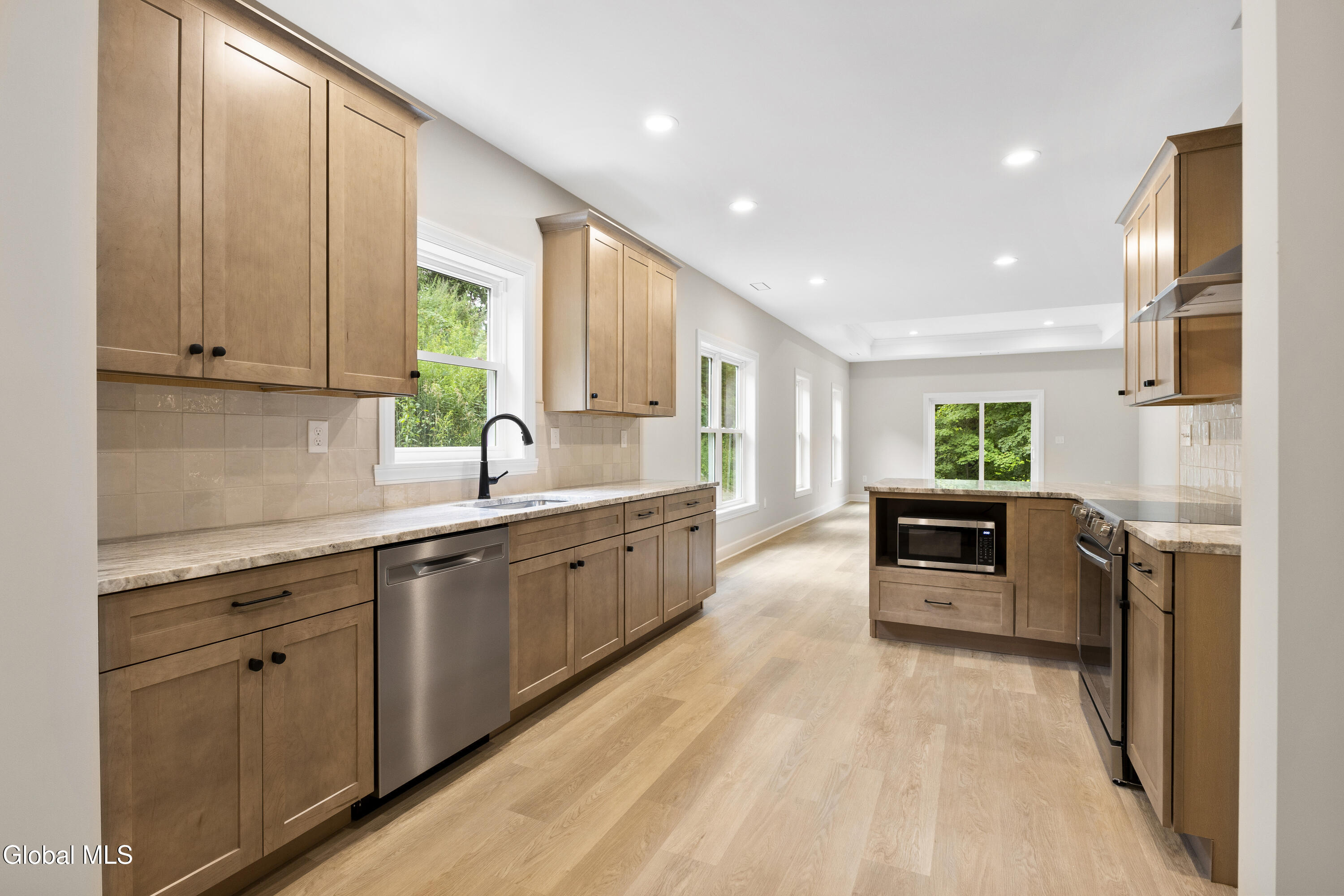 229 Cemetery Road Troy, NY 12182 - Photo 9 of 27 31-IMG_9648