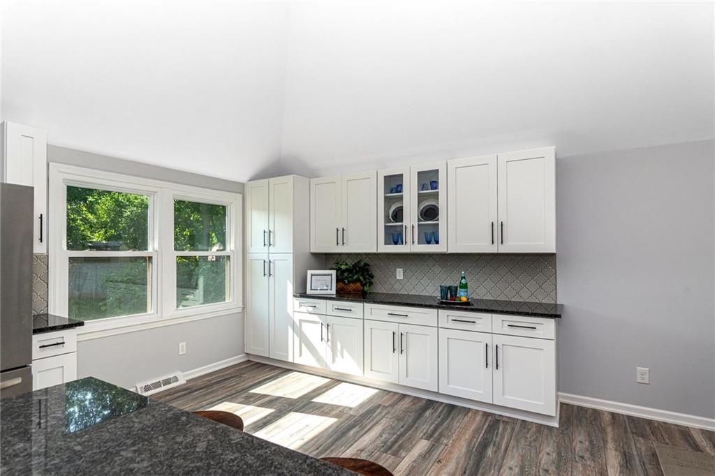 11533 Haverstick Road Carmel, IN 46033 - Photo 3 of 31 Gallery Image 3