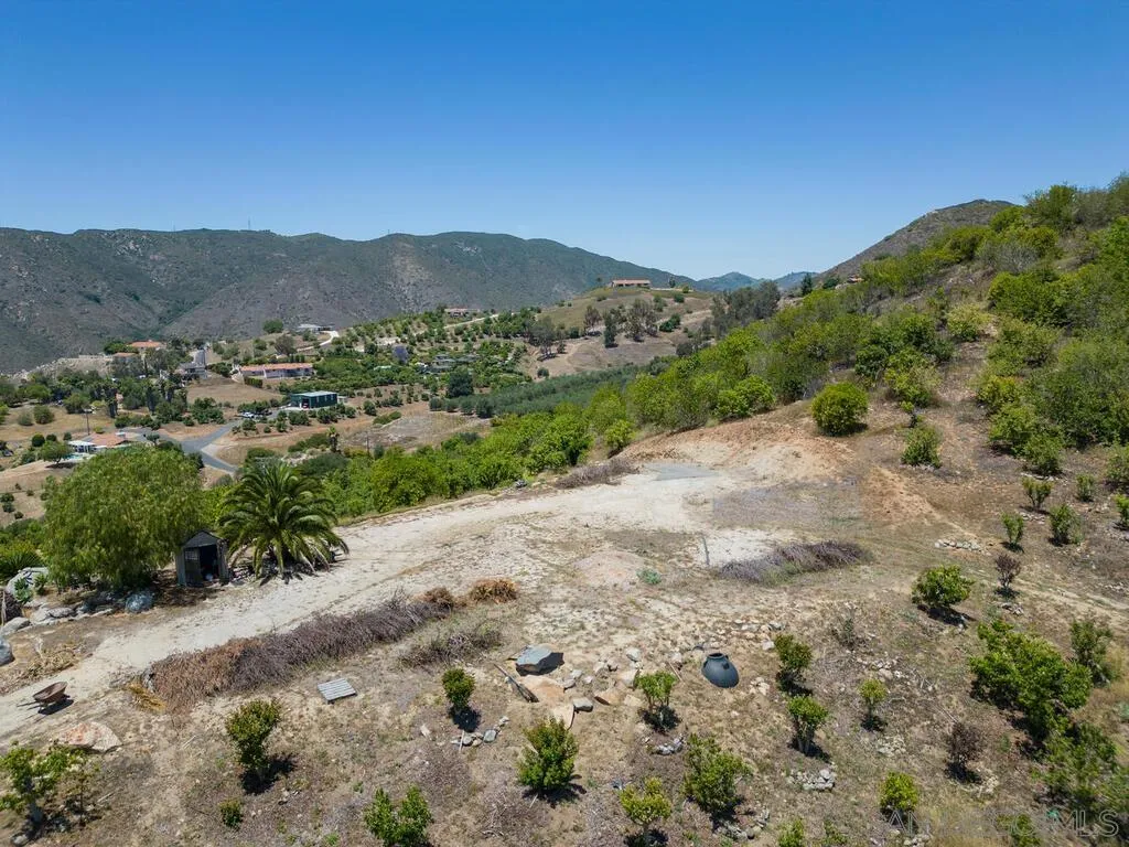 0 El Coyote Run, Unit PM02721 Fallbrook, CA 92028 - Photo 12 of 19 a view of a mountain with a field