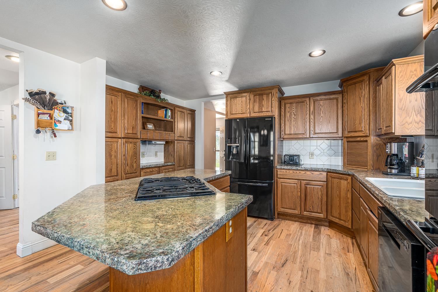 32928 North Hardesty Road Chattaroy, WA 99003 - Photo 7 of 49