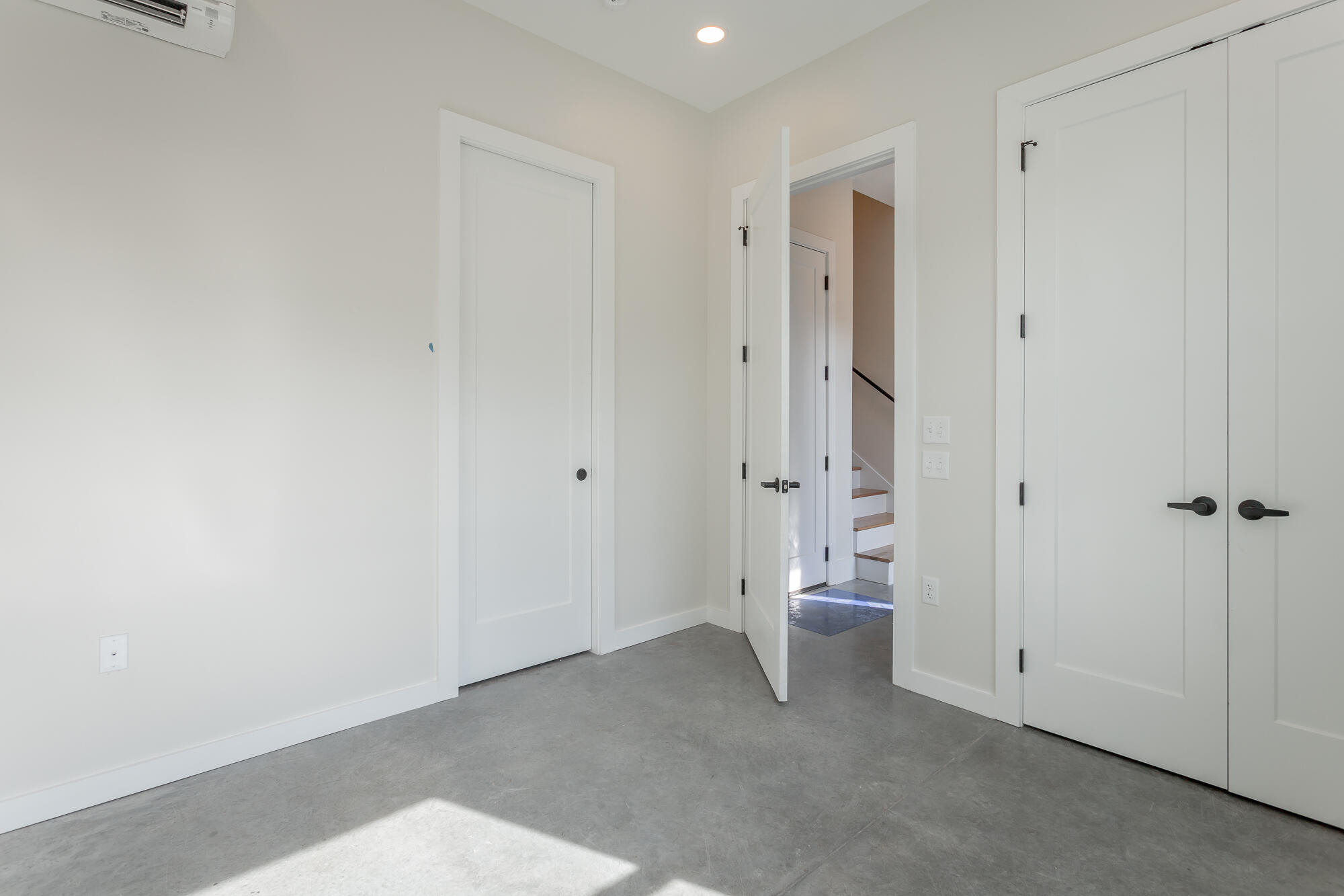 1861 Zeta Way Chattanooga, TN 37404 - Photo 12 of 34 1859 Xeta Way HD-6