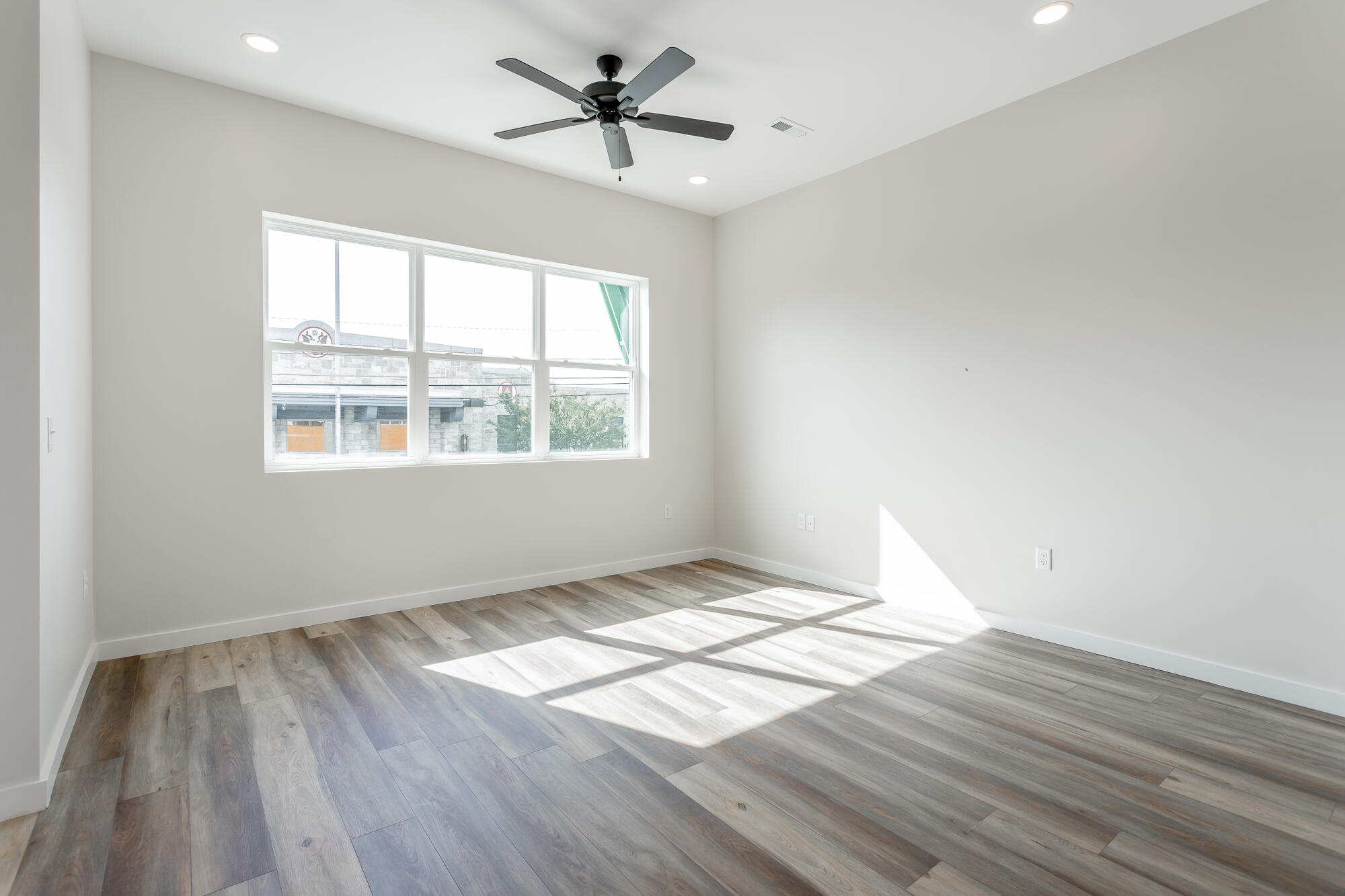 1861 Zeta Way Chattanooga, TN 37404 - Photo 20 of 34 1859 Xeta Way HD-21