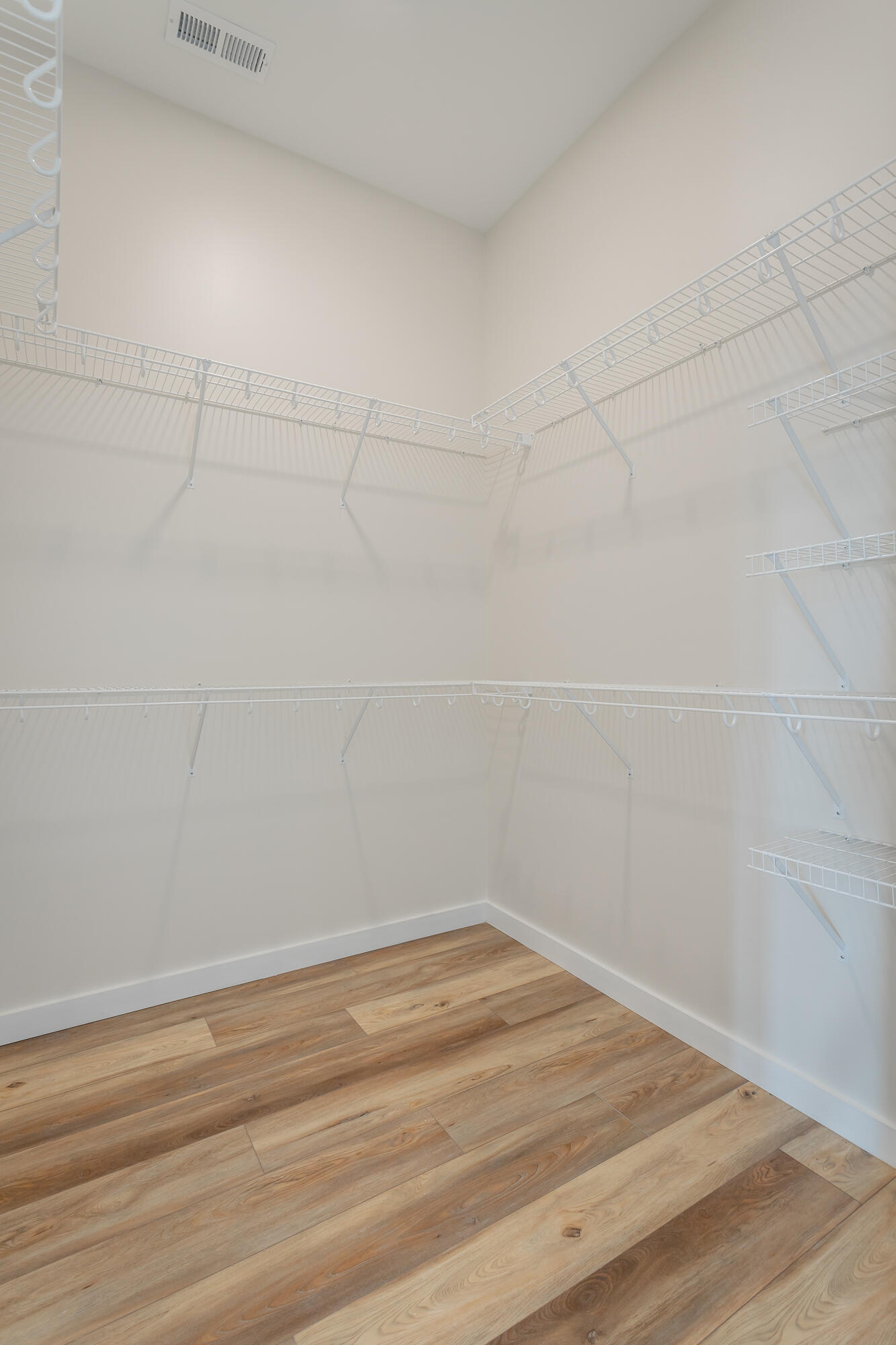 1861 Zeta Way Chattanooga, TN 37404 - Photo 21 of 34 1859 Xeta Way HD-40