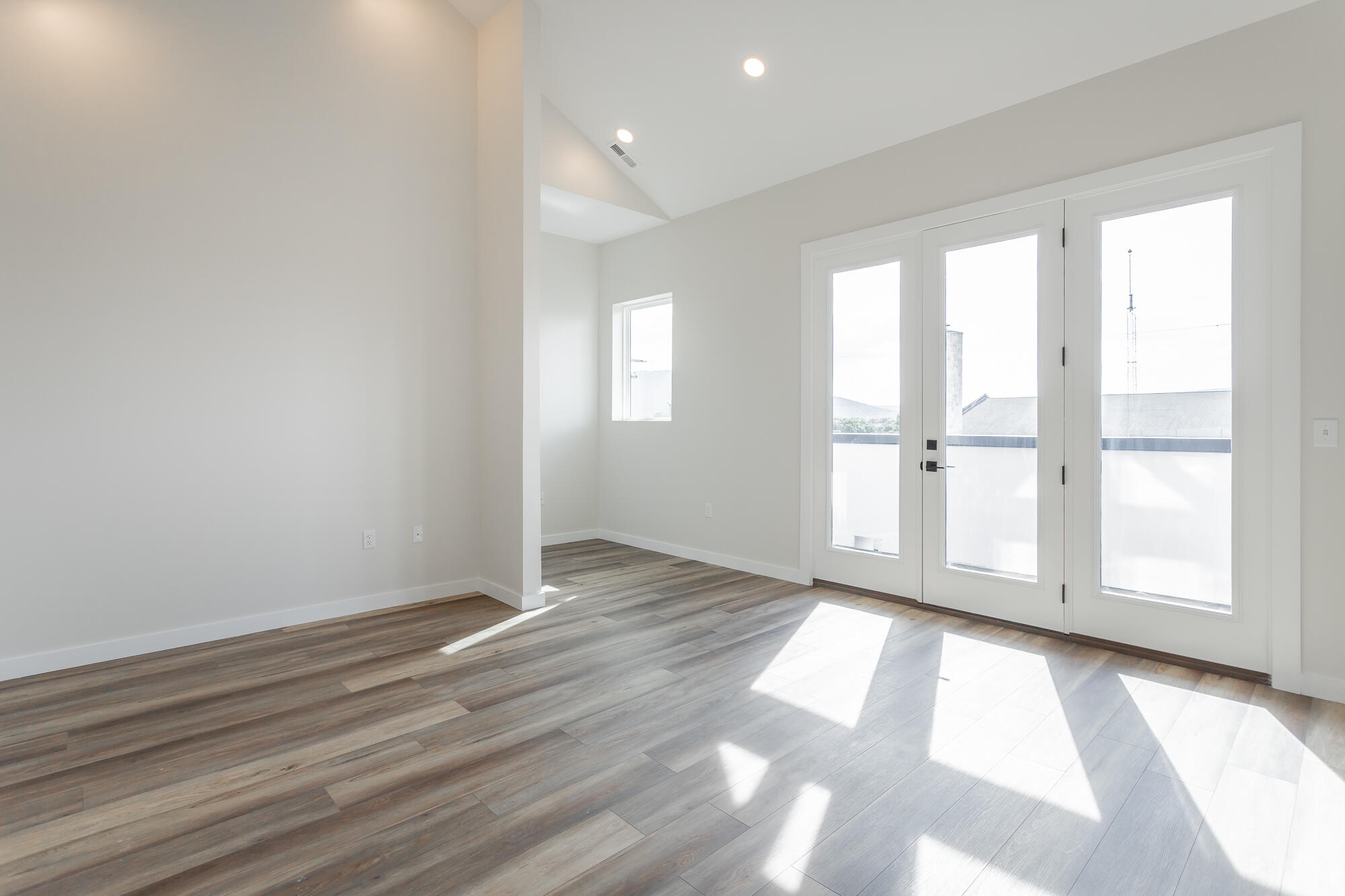 1861 Zeta Way Chattanooga, TN 37404 - Photo 6 of 34 1859 Xeta Way HD-31