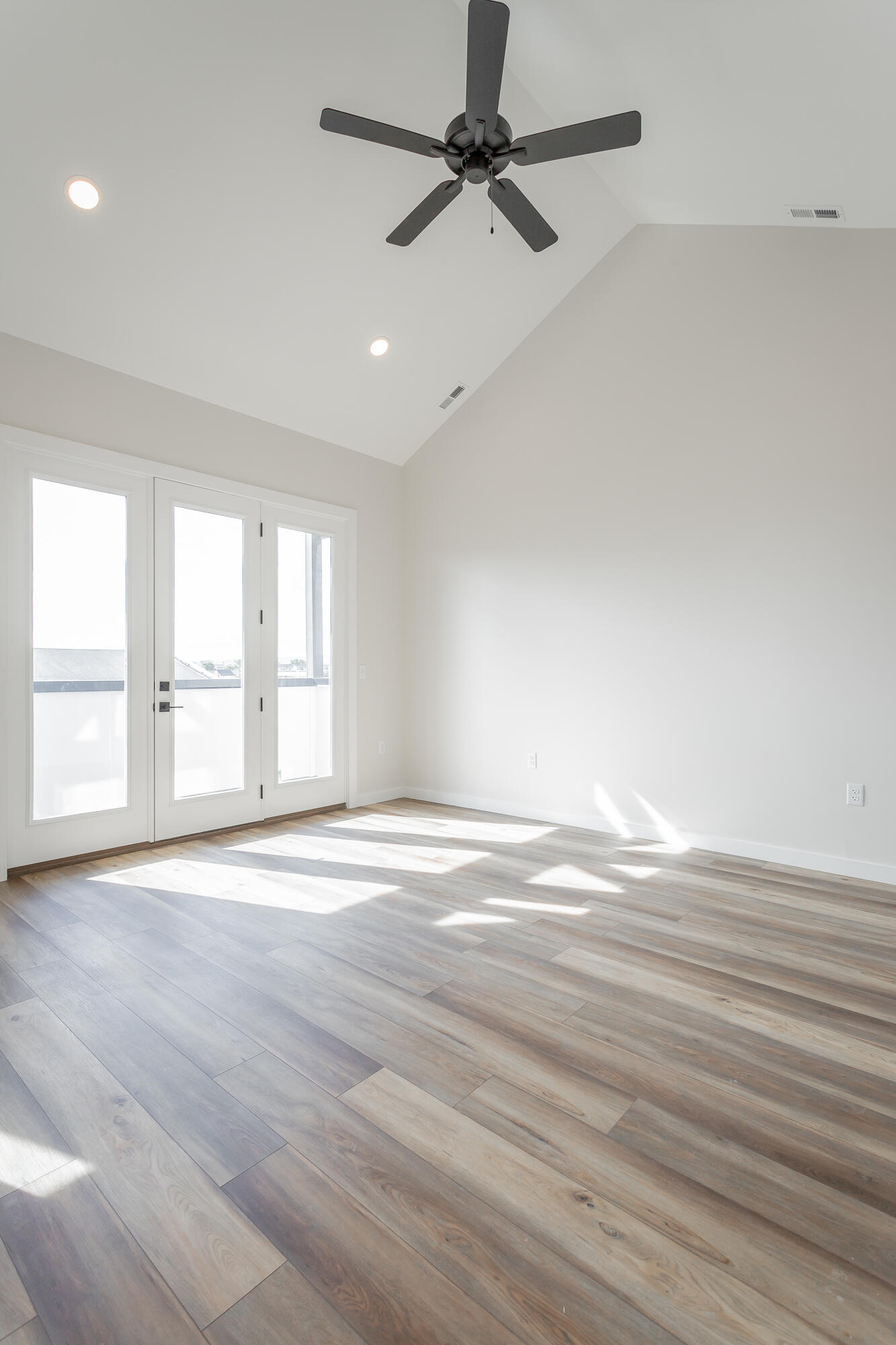 1861 Zeta Way Chattanooga, TN 37404 - Photo 7 of 34 1859 Xeta Way HD-30