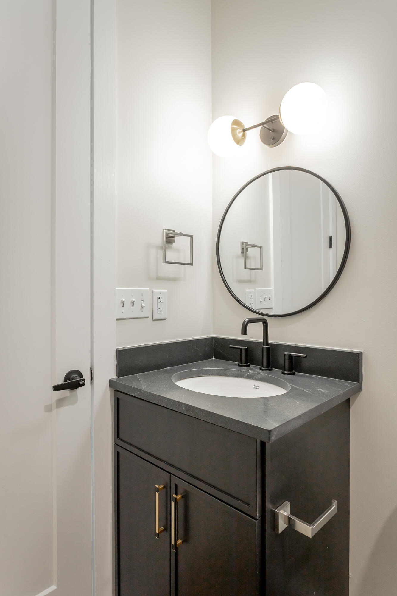 1861 Zeta Way Chattanooga, TN 37404 - Photo 8 of 34 1859 Xeta Way HD-10