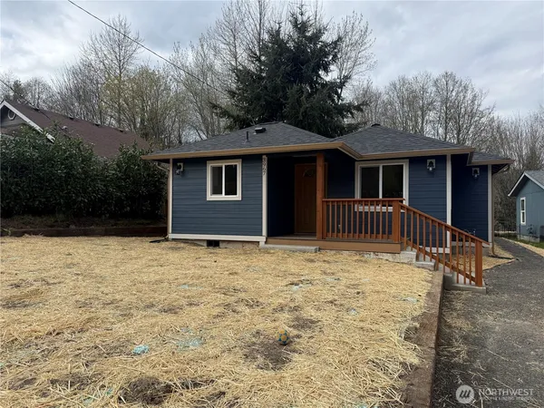 $375,000 | 3967 Division Avenue West, Bremerton, WA 98312